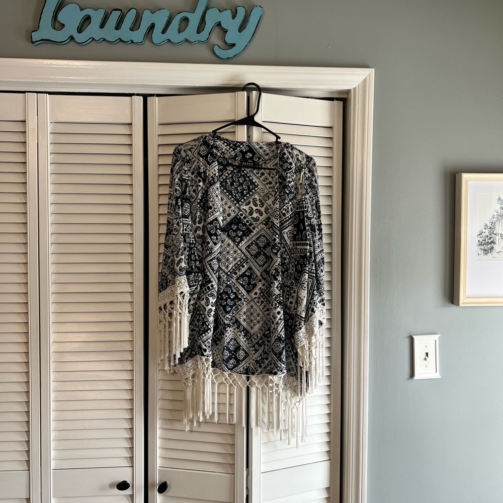 Alloy‎ Apparel Cardigan With Fringes SZ SM - Picture 4 of 8